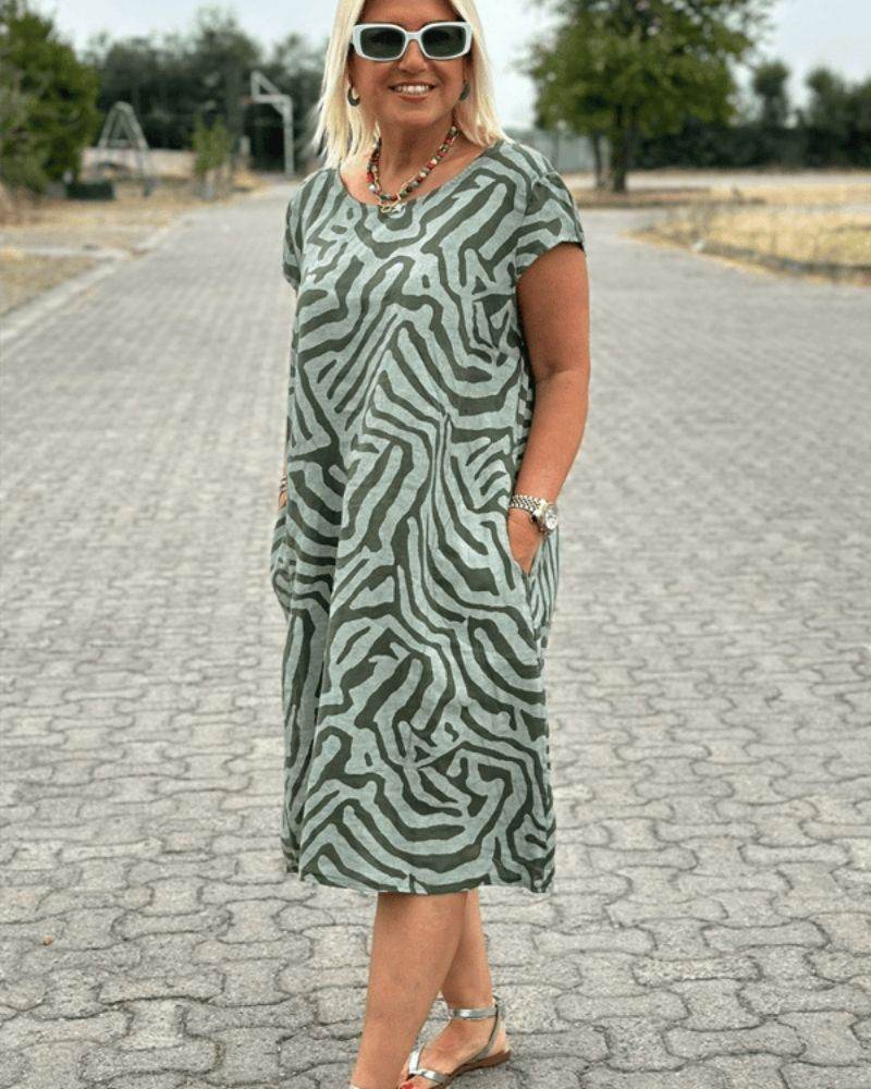Nelia™ - Summer dress with a round neck and a beautiful print
