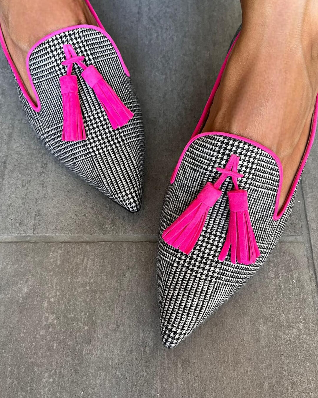 EVA STYLE | POINTED LOAFER WITH FLUO FRINGES