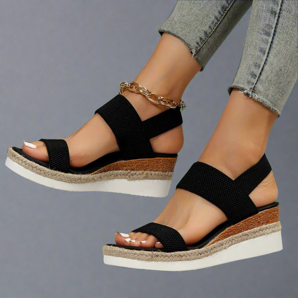 EVA STYLE | BLACK PLATFORM SANDALS