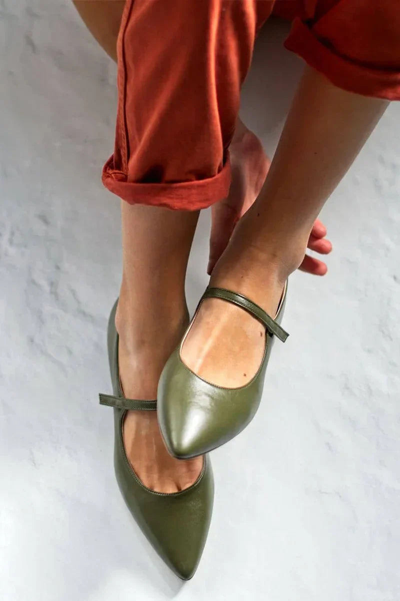 EVA STYLE | MARY JANE FLATS
