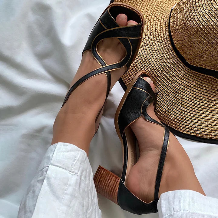 EVA STYLE | ELEGANT SANDAL WITH CROSS STRAPS