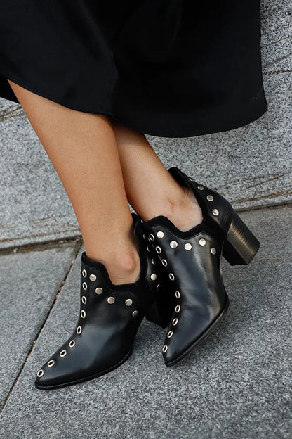 EVA STYLE  | STUDDED ANKLE BOOT WITH WIDE HEEL