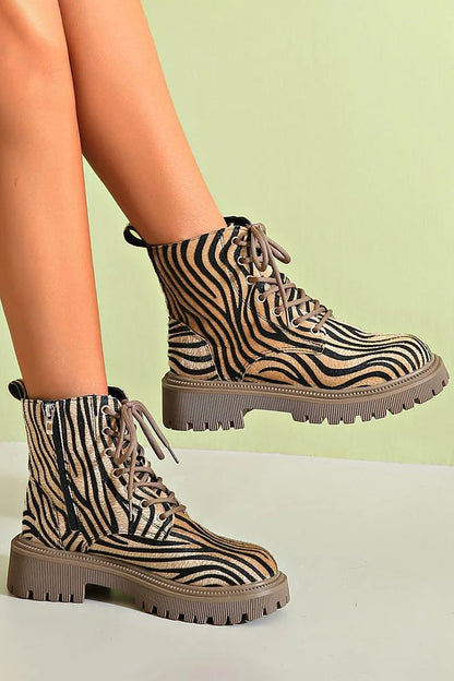 EVA STYLE  | ZEBRA PRINT LACE-UP BOOTS