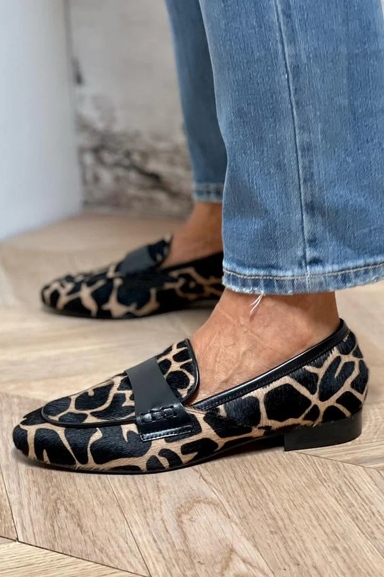 EVA STYLE  | ANIMAL PRINT LOAFER WITH ELEGANT DETAIL