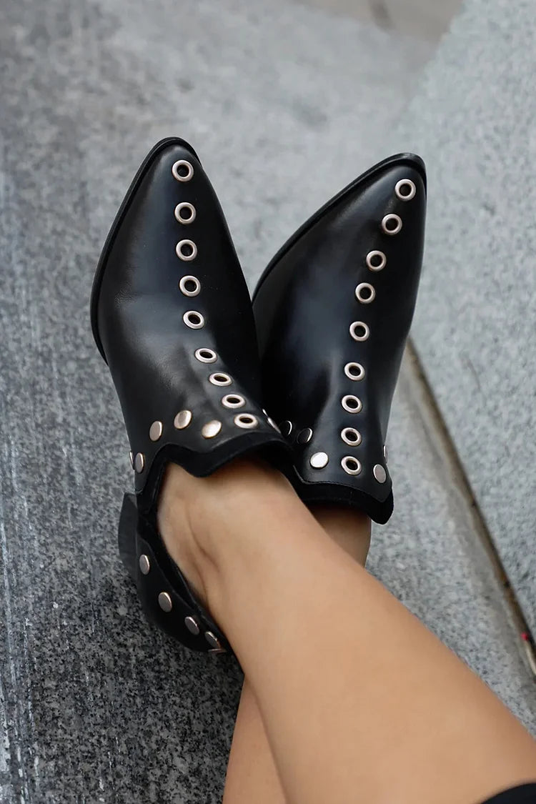 EVA STYLE  | STUDDED ANKLE BOOT WITH WIDE HEEL