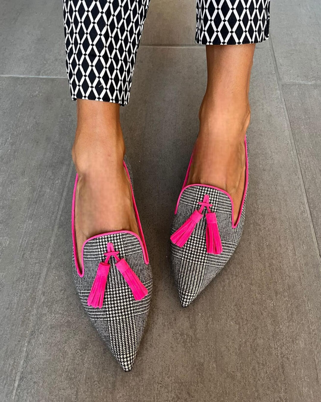 EVA STYLE | POINTED LOAFER WITH FLUO FRINGES