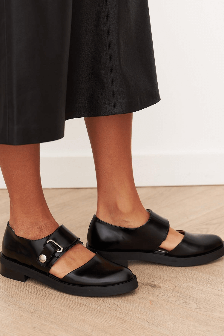 EVA STYLE  | BLACK BUCKLE LOAFERS