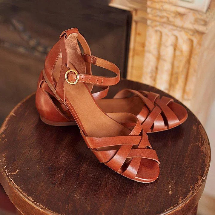 EVA STYLE  | STRAPPY FLAT SANDALS