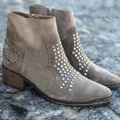 EVA STYLE  | ANKLE BOOTS WITH STUDS