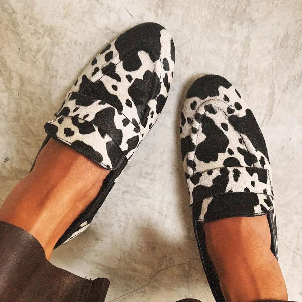 EVA STYLE | ELEGANT ANIMAL PRINT LOAFERS
