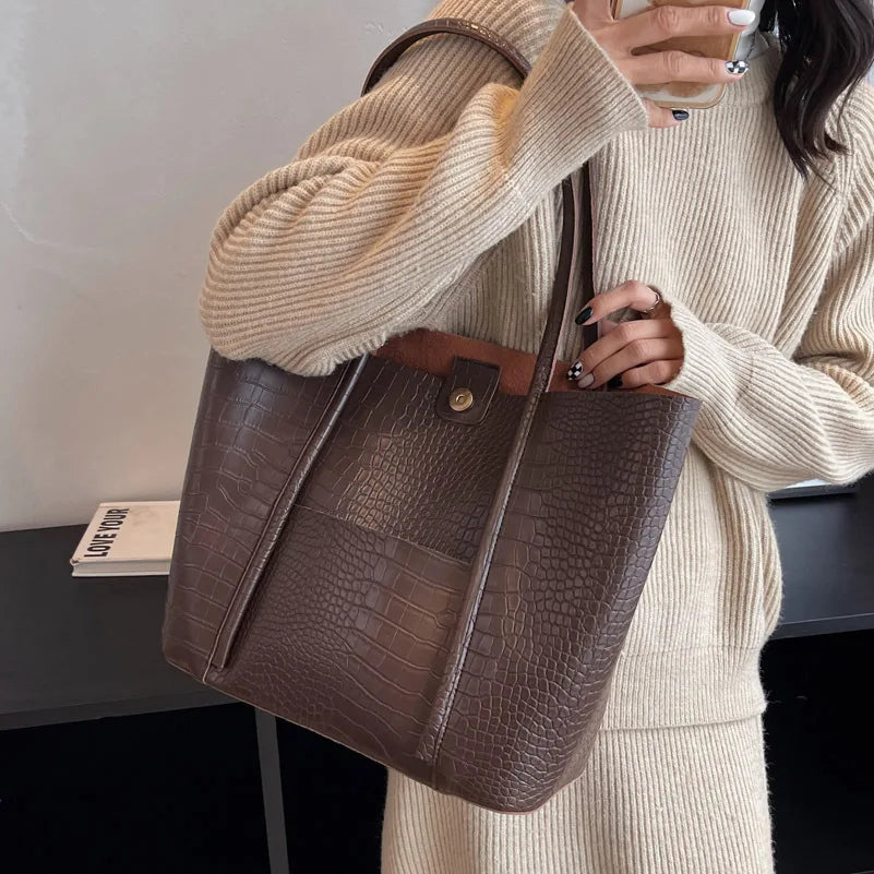Betina™ - Croc Shoulder Bag