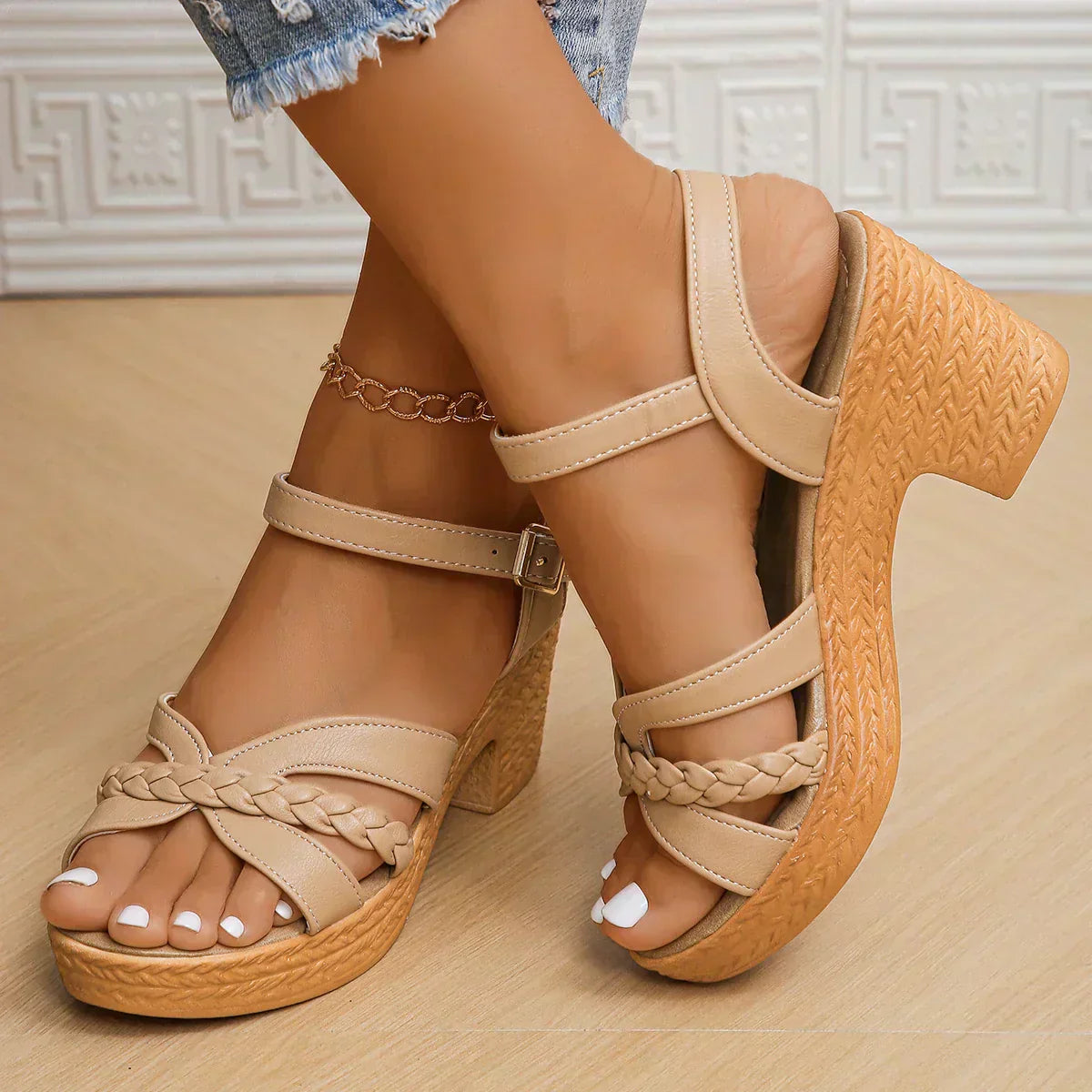 EVA STYLE  | BRAIDED STRAP PLATFORM SANDALS