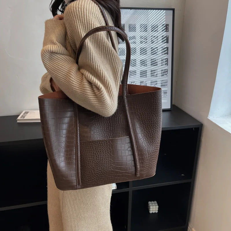 Betina™ - Croc Shoulder Bag